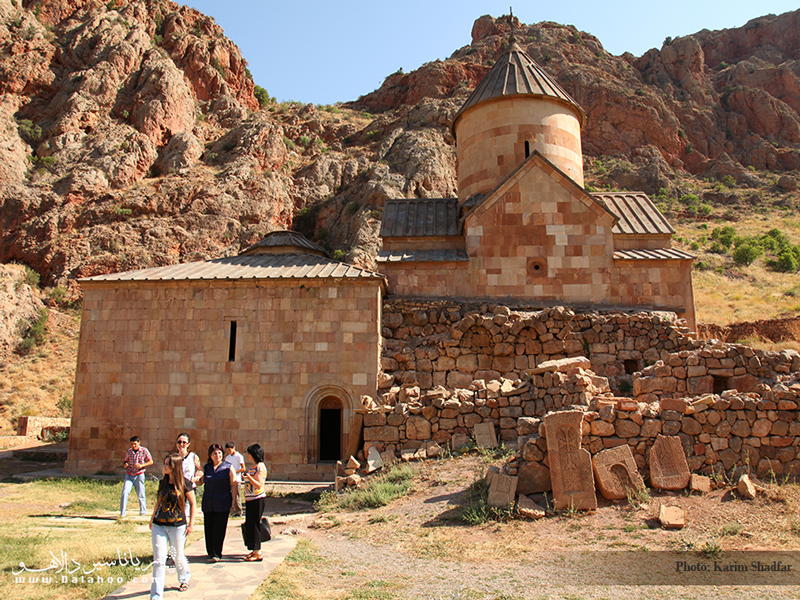 ارمنستان پر از کلیساهای جذابی است که گشت و گذار در آن‌ها قسمت جذابی از سفر هر مسافری خواهد بود.