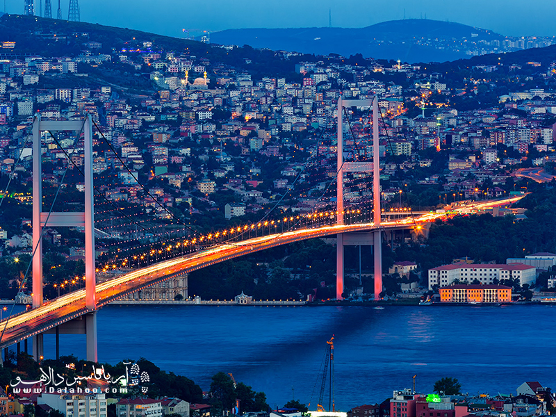 پل بوغاز یکی از چشم‌اندازهای زیبا در استانبول است.