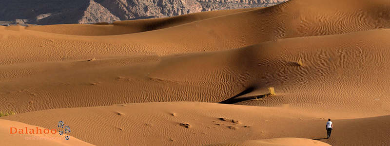 Mesr desert is a vast, enormous area in the middle of Dasht-e Kavir