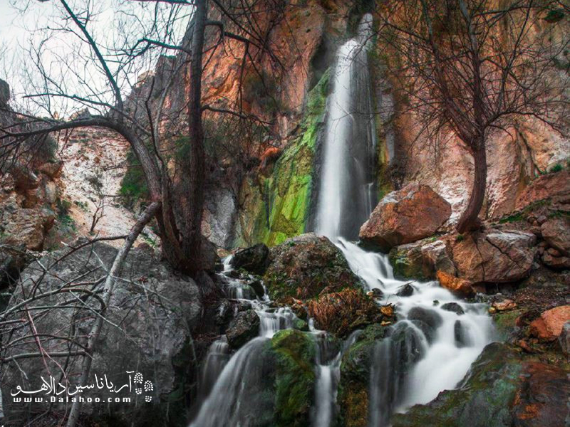 آبشارهای شمال کشورمان اغلب در میان جنگل‌ و کوه‌ پنهان شده‌اند و کشف کردن آن‌ها در میان مناظر بکر، خاطره‌ای فراموش نشدنی است.