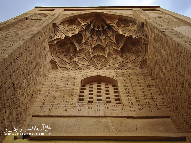 یکی از قسمت‌های زیبای مساجد تاریخی، محراب است. 