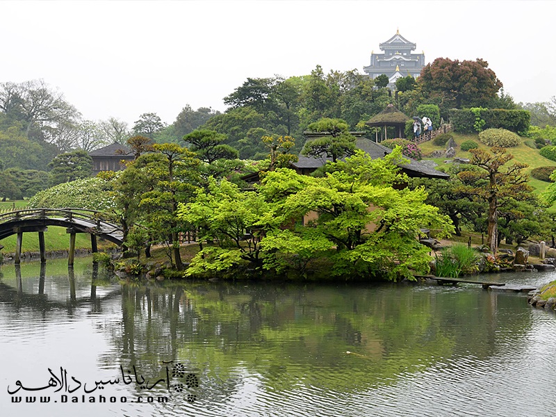 در این باغ ژاپنی می‌توانید شکوفه‌های گیلاس، آلو و حتی مزرعه چای و برنج ببینید