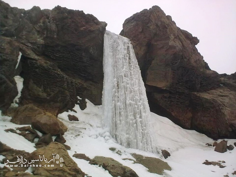 آبشار یخی، بلندترین آبشار خاورمیانه.