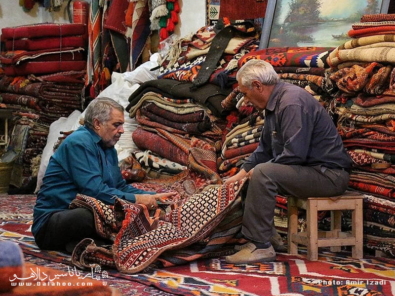 شهرت فرش‌ و قالی ایرانی جهانی است. 