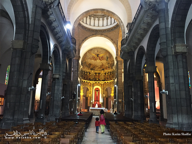 کلیسای سنت وینست شهر تونس، یکی از جاذبه‌های این کشور است.