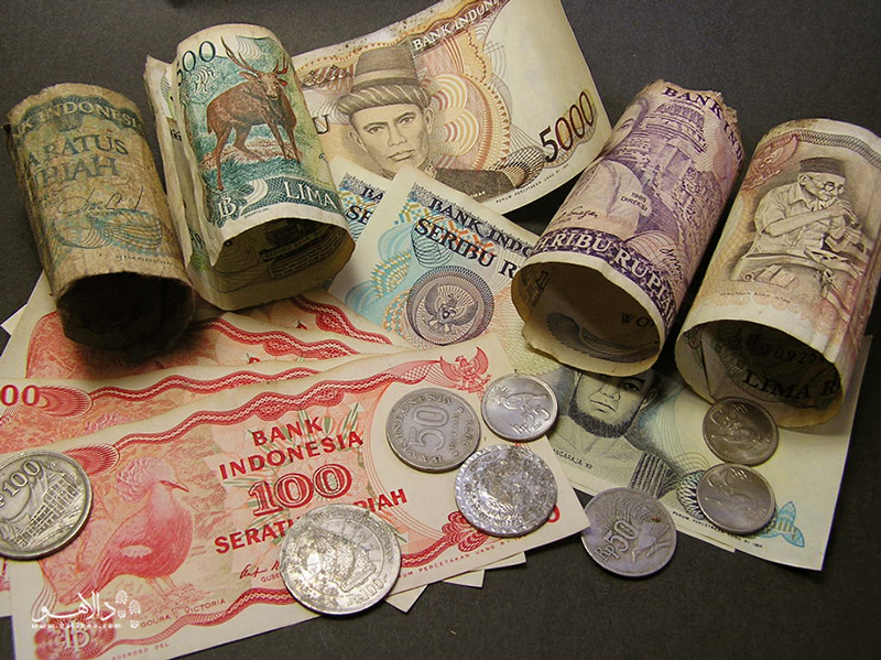 واحد پول اندونزی روپیه است.