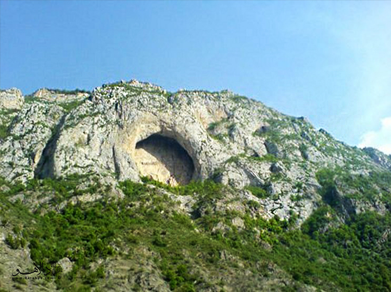 دهانه‌ غار اسپهبد خورشید، بلندترین طاق طبیعی جهان.