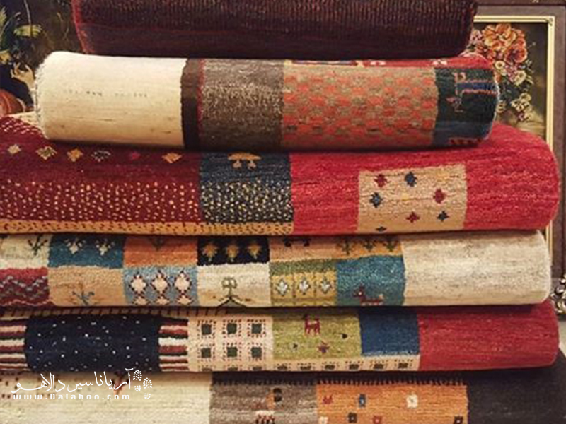 از جمله کهن‌ترین و مشهورترین صنایع دستی بوشهر می‌توان به گبه بافی اشاره کرد.
