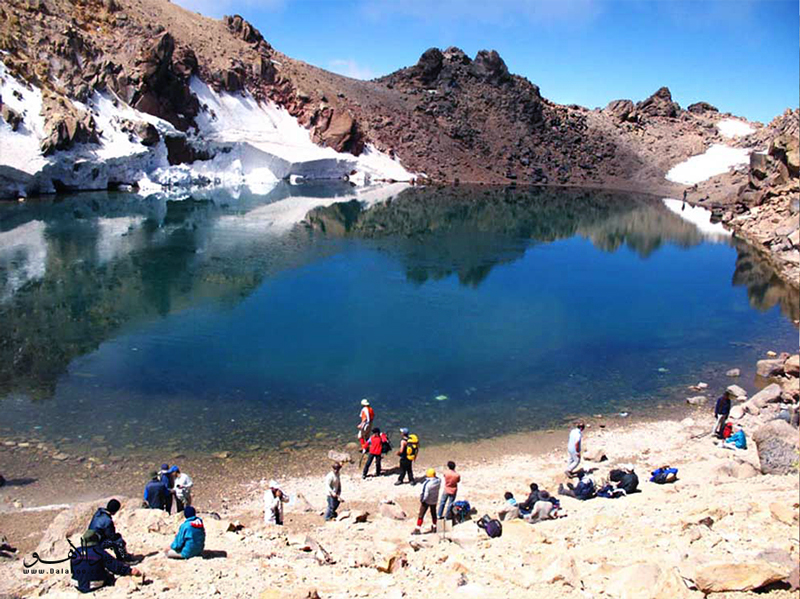 دریاچه کوه سبلان هم از جاذبه‌‌‌های این کوه بی‌نظیر به شمار می‌رود.