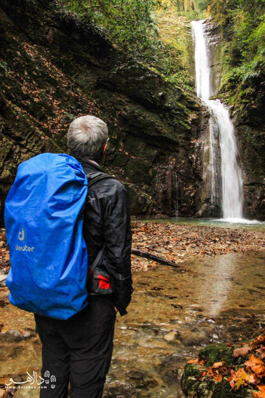 وقتی از میان درختان بلند توسکا بگذرید و پس از پیاده‌روی این آبشارهای زیبا را جلوی چشم‌تان ببینید خستگی راه از تن‌تان بیرون می‌رود.   