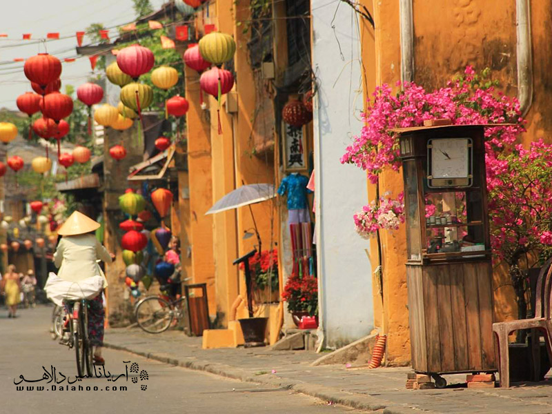 ویتنامی‌ها در زمینه پوشش، فرهنگ‌های شرقی خود را حفظ کرده‌اند.
