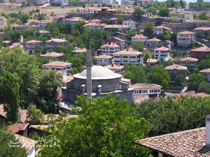 شهر سافرانبلو ترکیه هنوز بافت قدیمی خود را حفظ کرده و تاکنون تعداد زیادی اثر تاریخی در آن به ثبت رسیده.