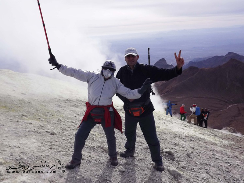 حس صعود به قله تفتان شگفت‌انگیز است.