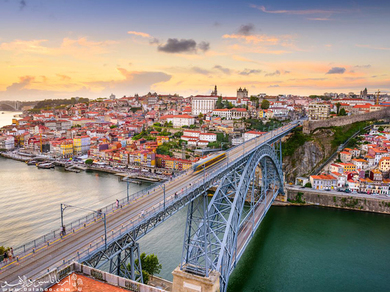 برای قدم زدن در خیابان‌های زیبای لیسبون به ویزای پرتغال نیاز دارید.