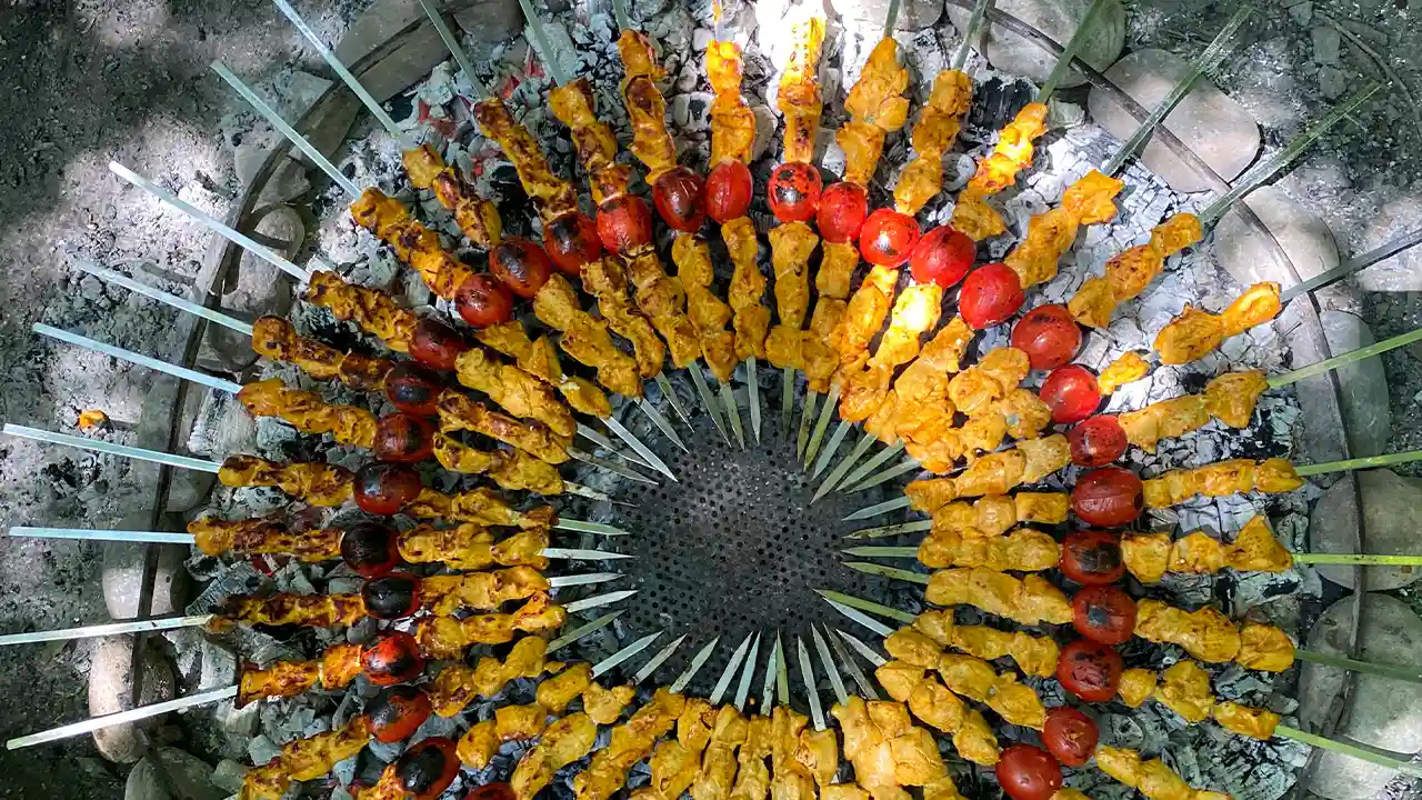 ناهار در طبیعت پلنگ دره با همراهی تور دالاهو