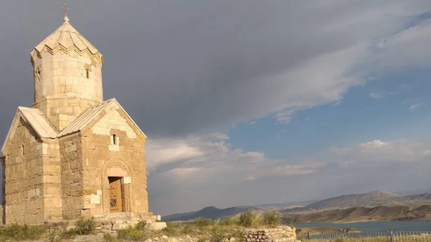 کلیسای زور زور از بناهای ثبت یونسکو در ایران است