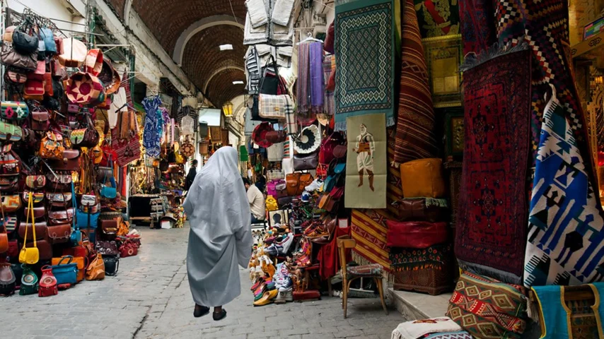 در تور تونس دالاهو می‌توانید از گشت زدن در بازارهای تاریخی لذت ببرید