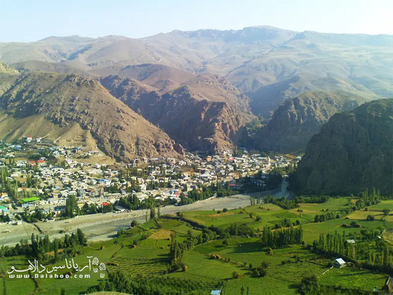 مسیر زیبای یوش به بلده.
