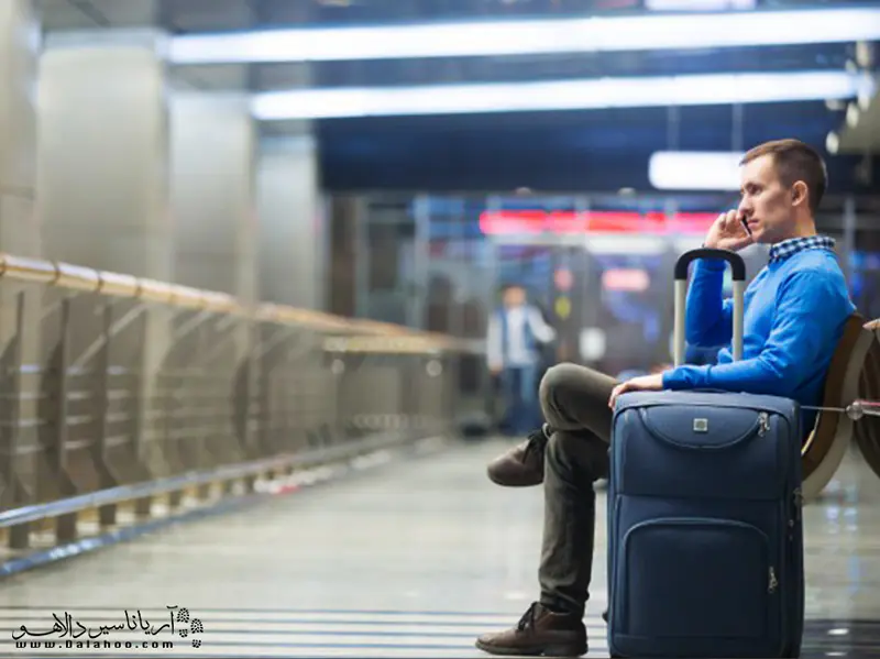 پیش از سفر برای سیم کارت و تلفن همراه خود در سفر برنامه‌ریزی کنید.