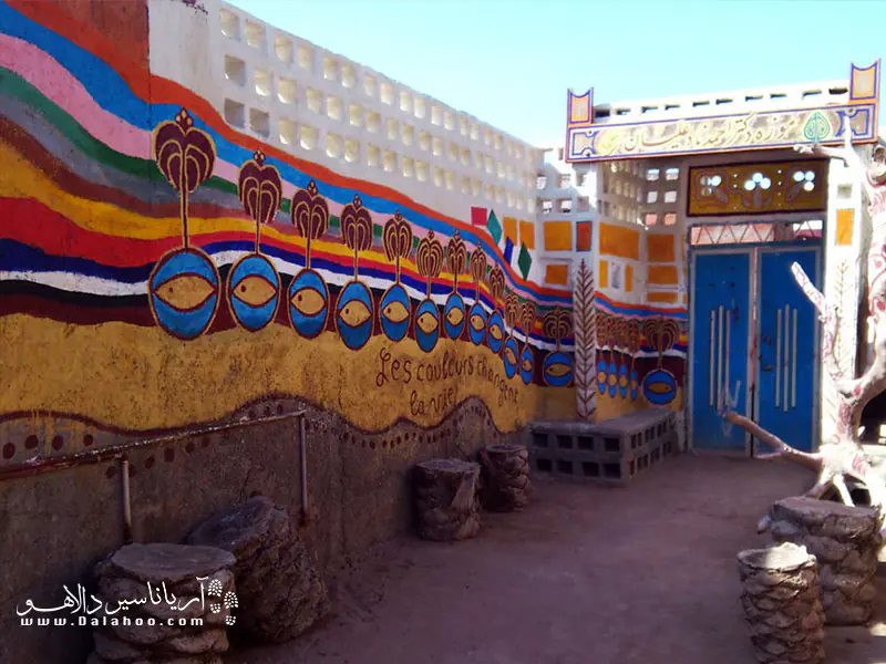 آثار احمد نادعلیان به همراه دیگر آثار شاگردان او و مردم محلی در این موزه در جزیره هرمز به نمایش گذاشته می‌شود.