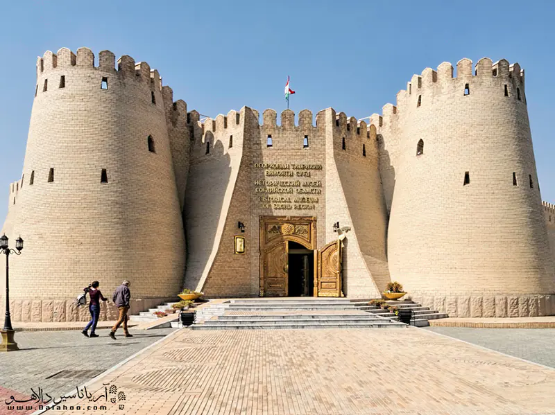 قلعه 2500 ساله خجند تاجیکستان را حتما ببینید