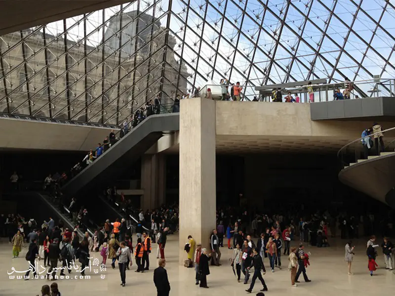 اگر صبح زود به جاذبههای مقصد یا مراکز خرید بروید از شلوغی در امان خواهید بود.