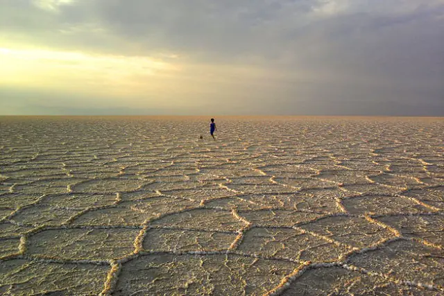تشکیل دریاچه نمک