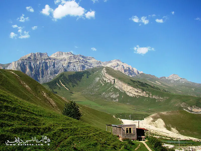 کوه شاه‌داغ و چشم‌انداز دیدنی آن.