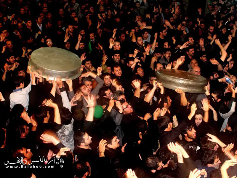 آئین طشت گذاری در اردبیل.