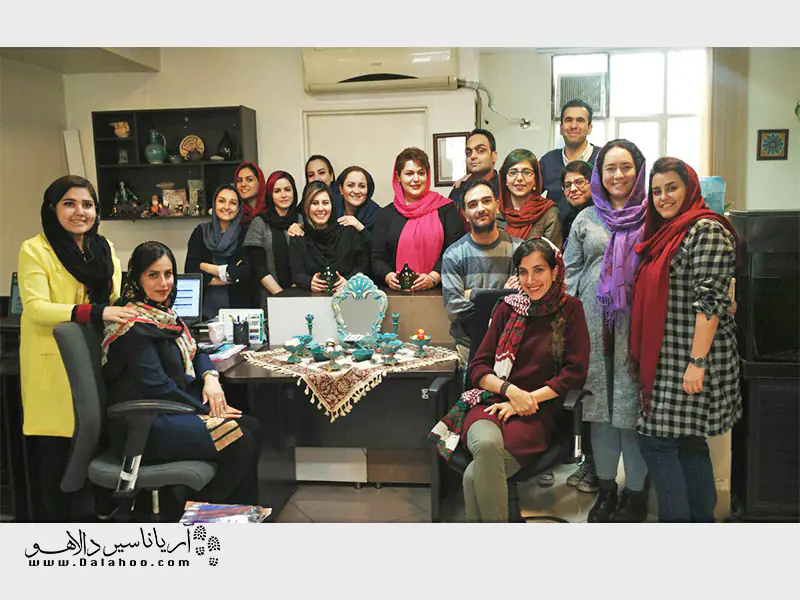 افتخارمان این است که 12 بهار با شما بوده‌ایم و نو شدن زمین را در کنار شما جشن گرفته‌ایم.