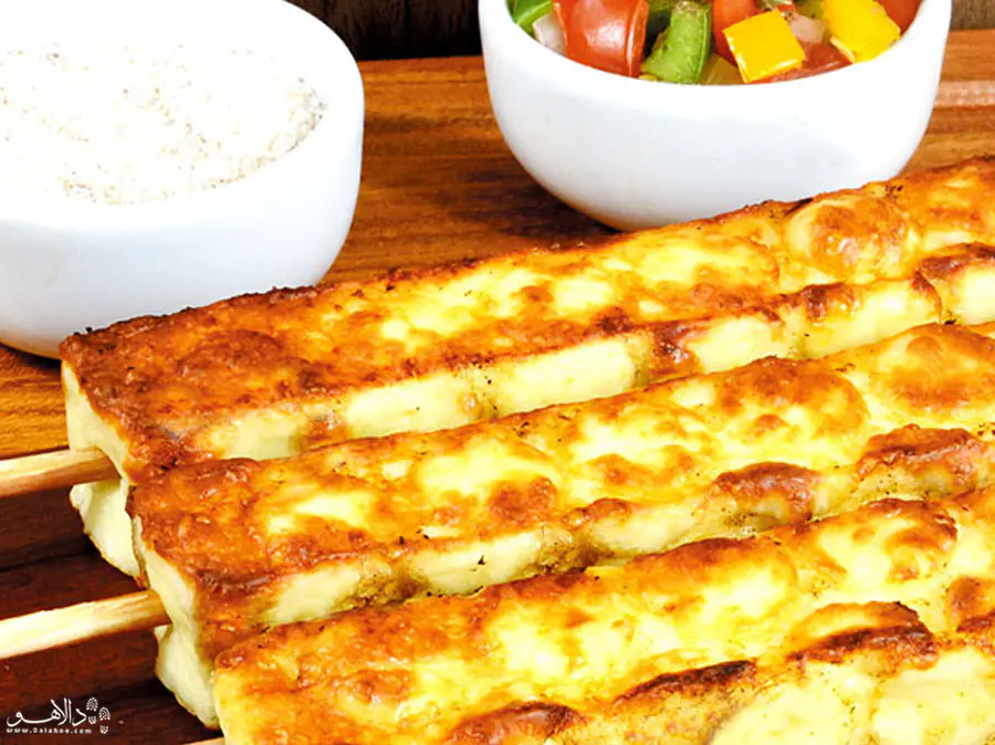 این غذا فقط کنار ساحل می‌چسبد.