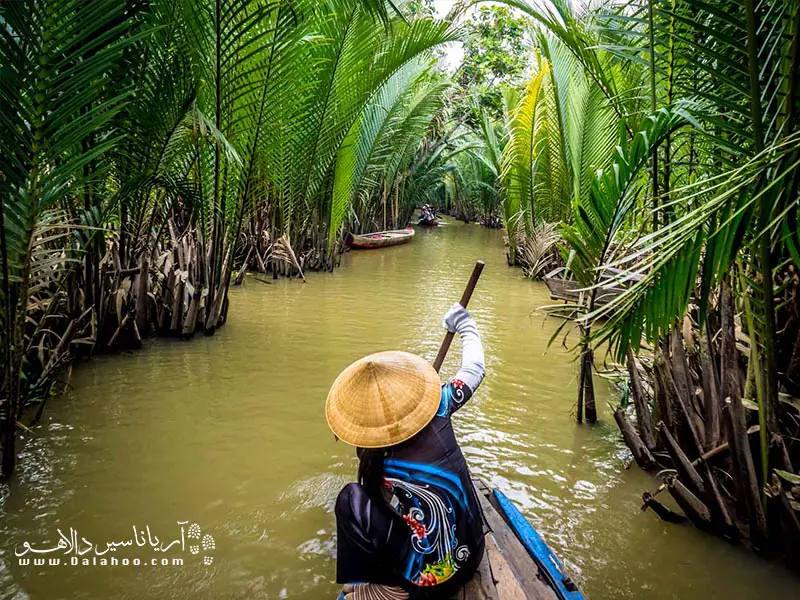 شهر ben tre در دلتای رود مکونگ است و از سه جزیره تشکیل شده.