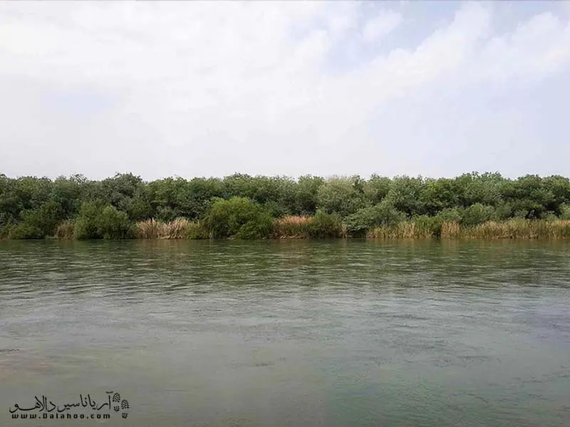 رودخانه کرخه از کوه&zwnj;های زاگرس سرچشمه می&zwnj;گیرد