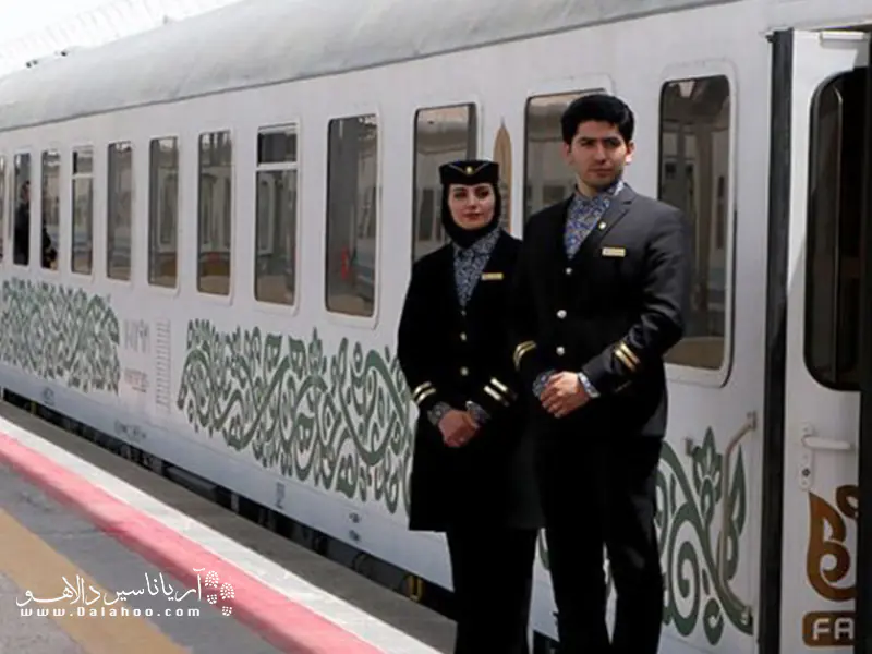 شرکت مسافربری فدک نیز یکی از شرکت‌های محبوب و لوکس در میان گردشگران است که با واگن‌های آلمانی شروع به فعالیت کرد.