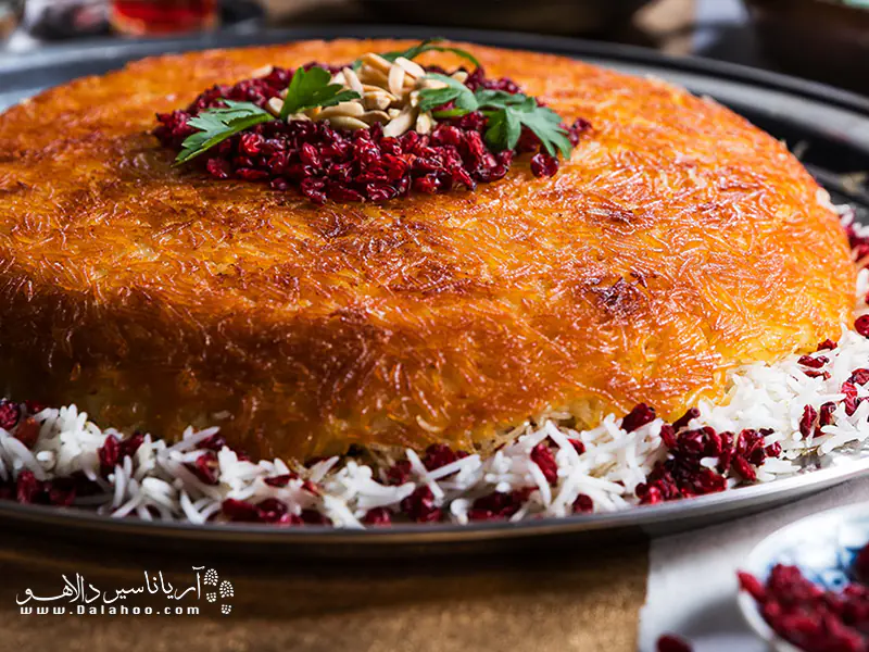 جالب است بدانید، خارجی‌ها ته‌چین را به عنوان کیک ایرانی می‌شناسند.