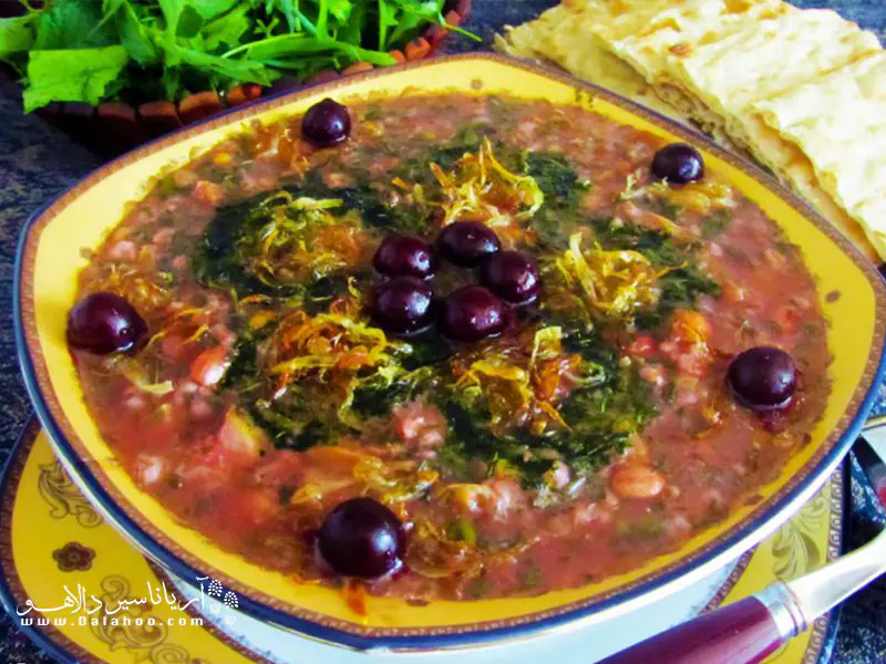 این آش بسیار خوش‌طعم و خوش‌رنگ است. 