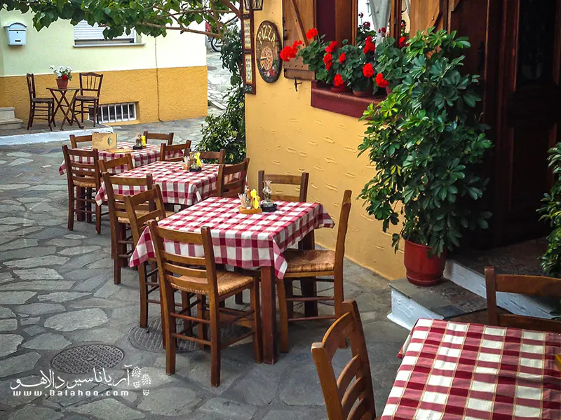قیمت مغازه&zwnj;ها در ترکیه نسبتا مناسب است.