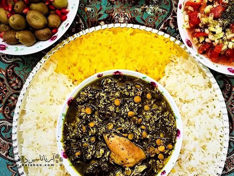 در منوی غذاهای شمال مرغ ترش را زیاد می‌بینید.