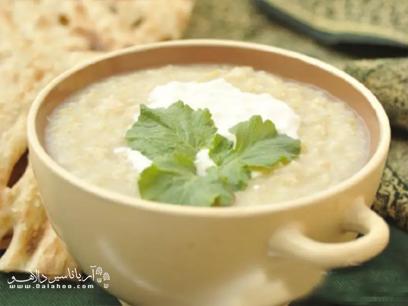  آش کاچی همدان بسیار خوشمزه است.