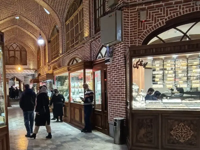 بازار تبریز به ثبت یونسکو رسیده و هنوز از زنده&zwnj;ترین بازارهای سنتی ایران است