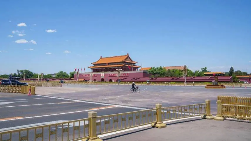 میدان تیان آن من پکن از محوطههای مهم و تاریخی در کشور چین با رویدادهای گوناگون است