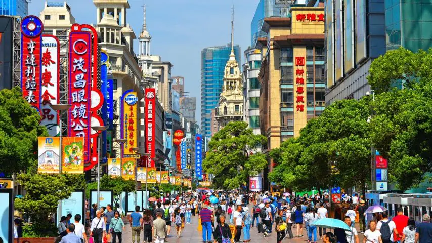 سفر به چین با دالاهو میتواند یک تجربه منحصربهفرد باشد