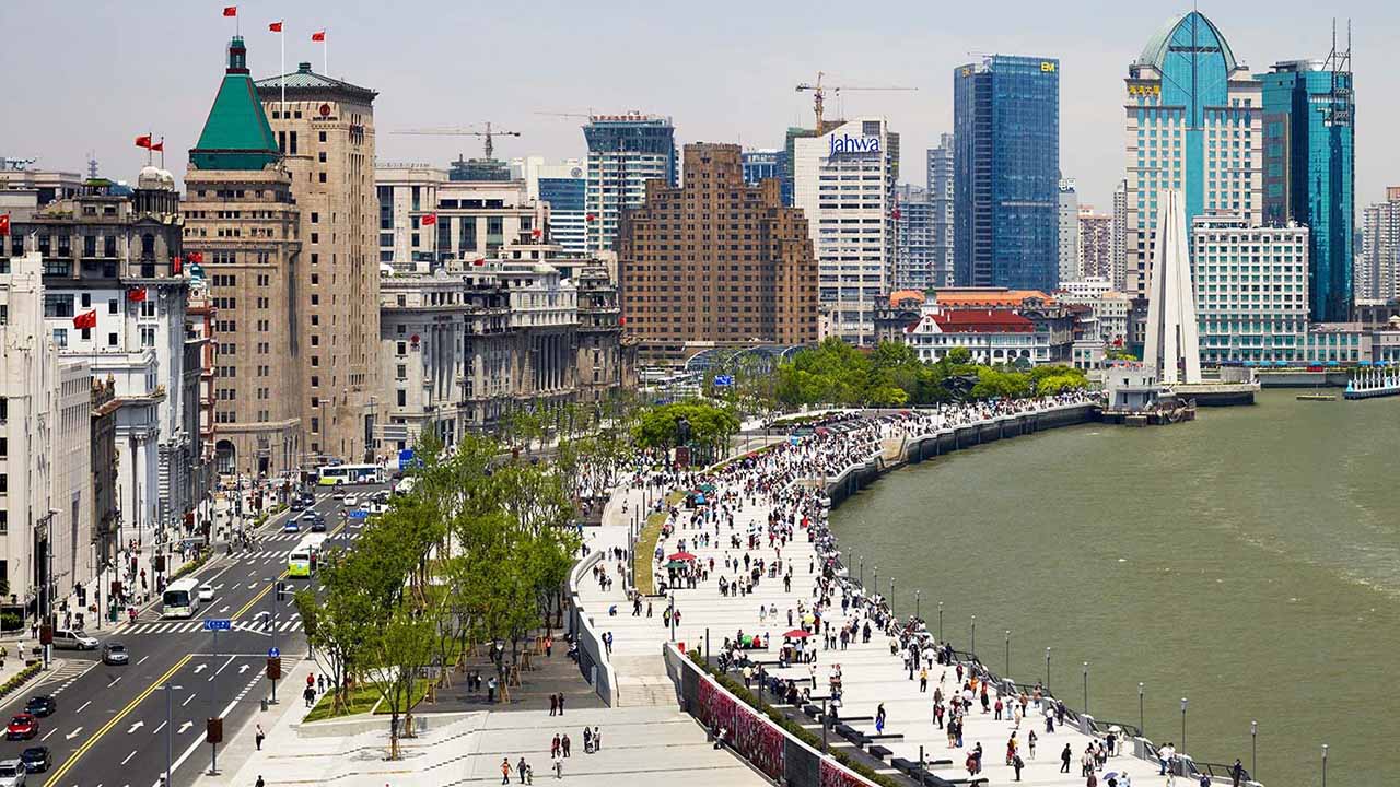 خیابان «نانجینگ» و «باند» در کنار رودخانه huangpu