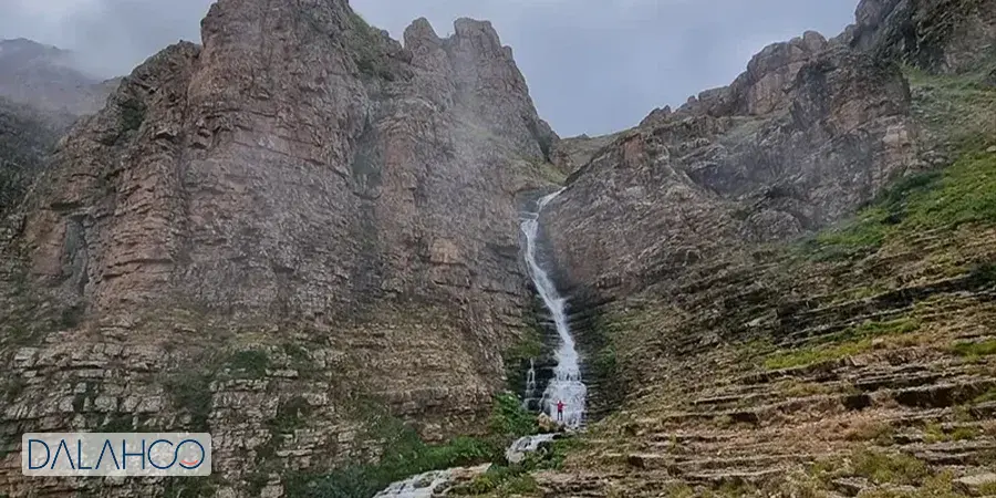 پیمایش آبشار چشمان سیاه