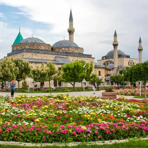 فصل مناسب سفر به قونیه چه زمانی است؟