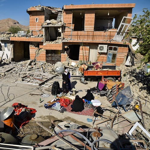 جمع‌آوری کمک برای زلزله‌زدگان کرمانشاه
